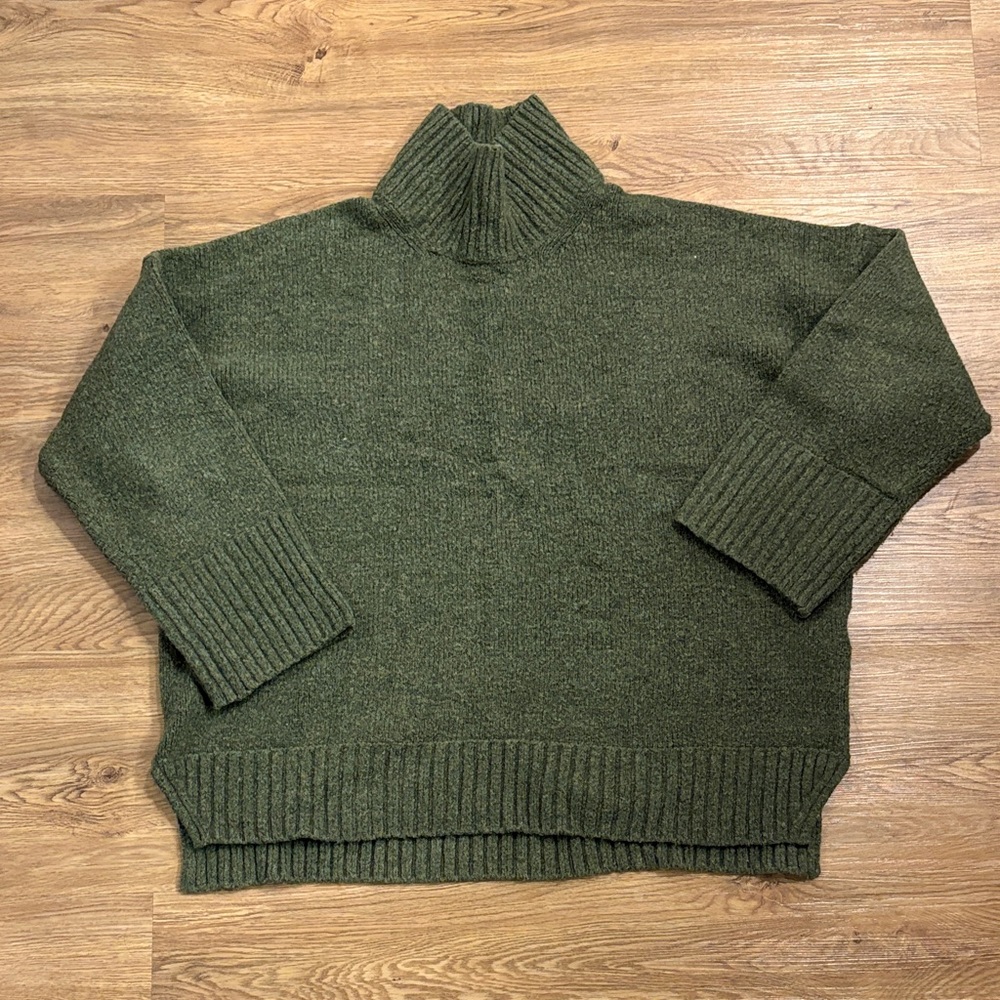 Abercrombie & Fitch Sage Green Knit Sweater